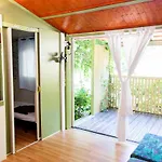 Camping Versilia Mare Λίντο ντι Καμαϊόρε