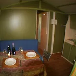 Κάμπινγκ Camping Versilia Mare *